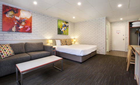 Villa Noosa Hotel - South Australia Travel 3