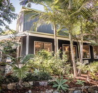 Vintage Inspired Three Bedroom Home- Heated Pool - South Australia Travel