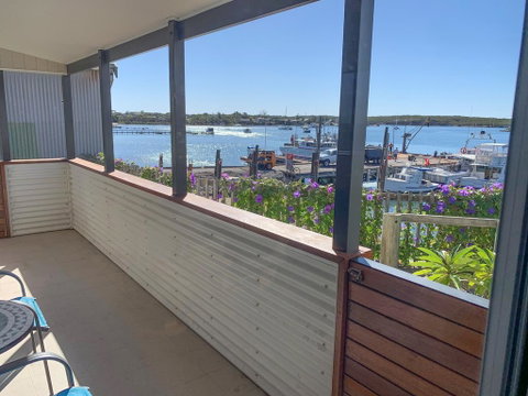 Walshys Shack - South Australia Travel 0