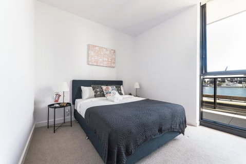 Waterfront Apt On Mel Collins Street#3 - South Australia Travel 3