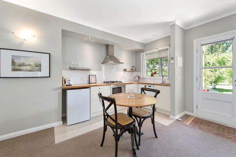 Amelina Cottages - South Australia Travel 11