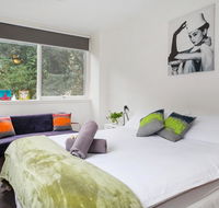 Melbourne Villa - South Australia Travel