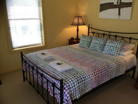 At The Beach Apartments - South Australia Travel 2