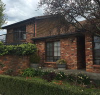 Bricks and Roses - South Australia Travel