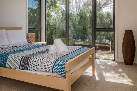 1 Sunset Place - South Australia Travel 13