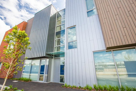 Docklands Waterfront Luxury Villa - South Australia Travel 0