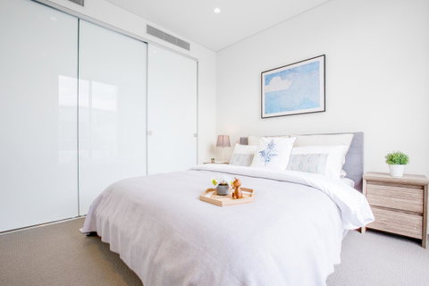 Docklands Waterfront Luxury Villa - South Australia Travel 24