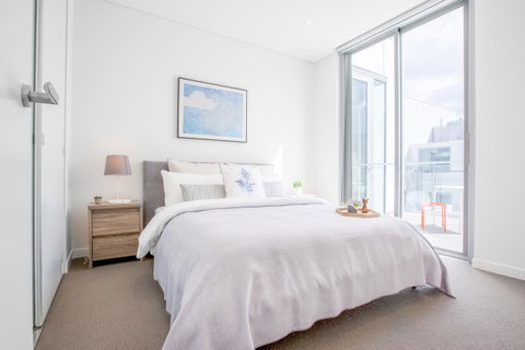 Docklands Waterfront Luxury Villa - South Australia Travel 23