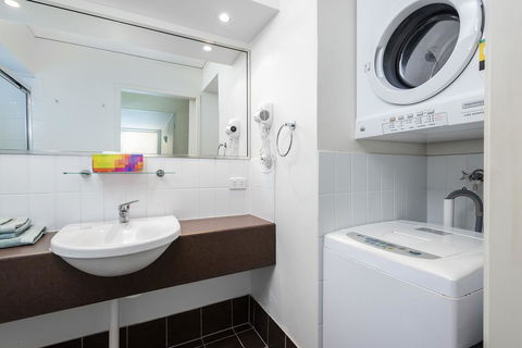 Coloured Sands - Rainbow Beach Resort - 5 Mins To Beach - South Australia Travel 10