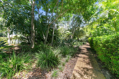 Coloured Sands - Rainbow Beach Resort - 5 Mins To Beach - South Australia Travel 23
