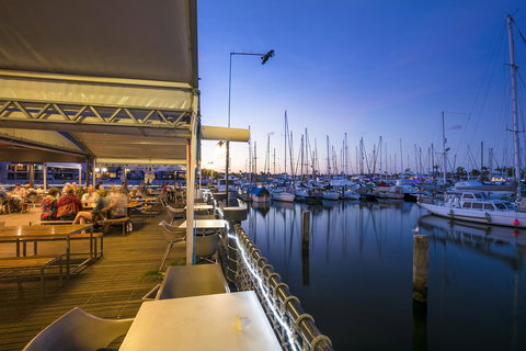 Nightcap At Kawana Waters Hotel - South Australia Travel 10