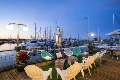 Nightcap At Kawana Waters Hotel - South Australia Travel 8