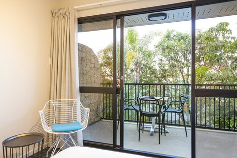 Nightcap At Kawana Waters Hotel - South Australia Travel 30