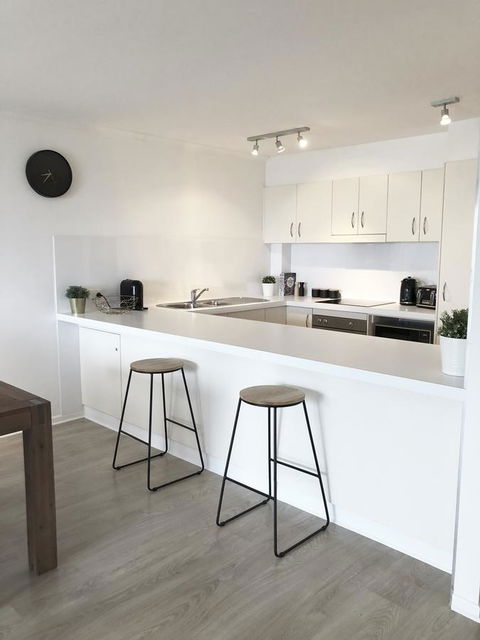 Sunshine Beach Luxe Apartment - South Australia Travel 5