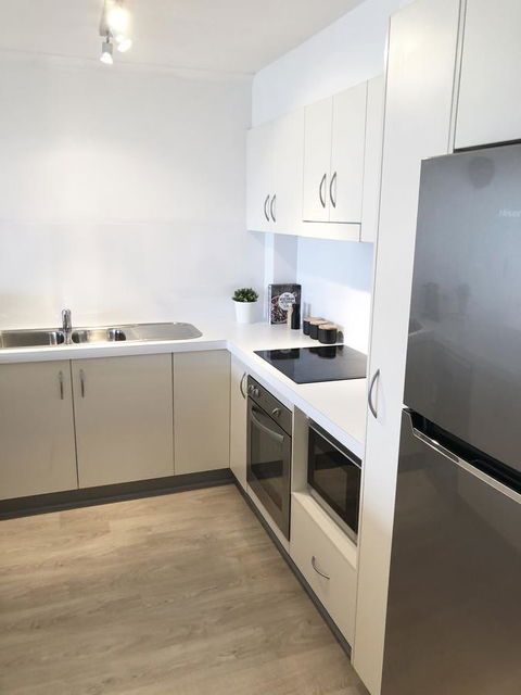 Sunshine Beach Luxe Apartment - South Australia Travel 9