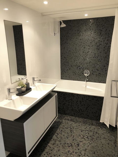 Sunshine Beach Luxe Apartment - South Australia Travel 16