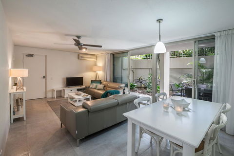 Noosa Harbour Resort - South Australia Travel 16