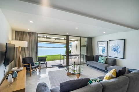 Noosa Harbour Resort - South Australia Travel 41