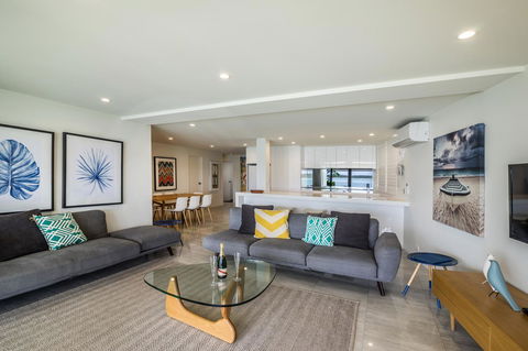 Noosa Harbour Resort - South Australia Travel 43