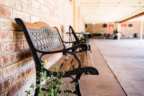 Clermont Country Motor Inn - South Australia Travel 5