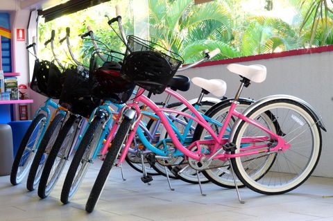 By The Sea Port Douglas - South Australia Travel 6