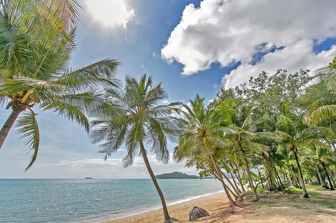 Agincourt Beachfront Apartments - South Australia Travel 3