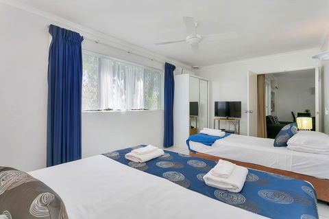 Agincourt Beachfront Apartments - South Australia Travel 16