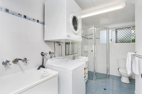 Agincourt Beachfront Apartments - South Australia Travel 25