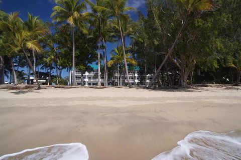 Agincourt Beachfront Apartments - South Australia Travel 24