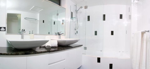 Poinciana 112 - South Australia Travel 15