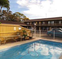 Twin Pines Motel - South Australia Travel