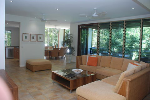 Sanctuary Palm Cove - South Australia Travel 33