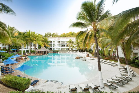 Palm Cove Paradise - Couples Spa Beach Getaway - South Australia Travel 1