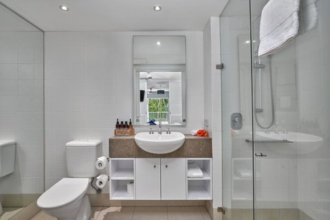 Palm Cove Paradise - Couples Spa Beach Getaway - South Australia Travel 5