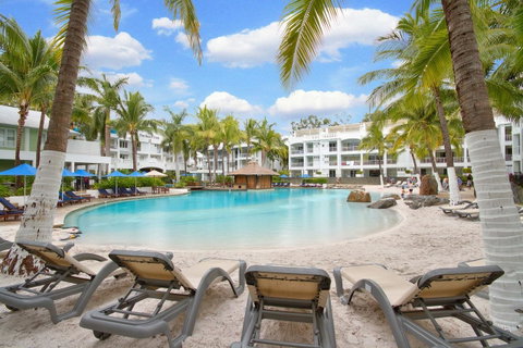 Palm Cove Paradise - Couples Spa Beach Getaway - South Australia Travel 15