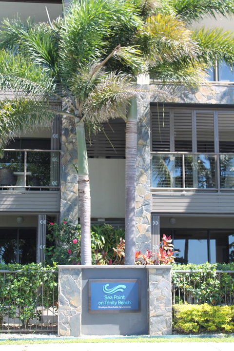 Sea Point On Trinity Beach - South Australia Travel 6