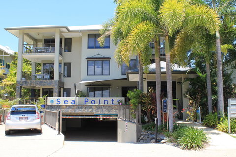 Sea Point On Trinity Beach - South Australia Travel 1