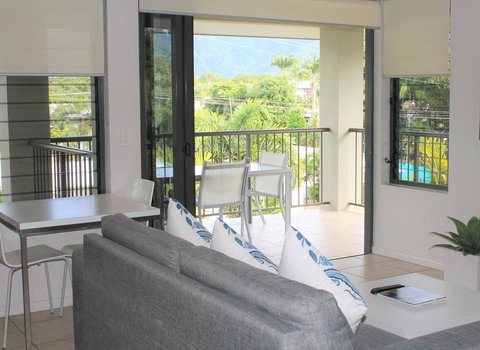 Sea Point On Trinity Beach - South Australia Travel 17