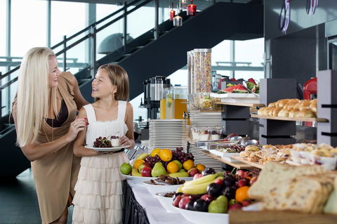 Q1 Resort & Spa - Official - South Australia Travel 21