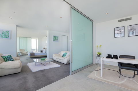 Q1 Resort & Spa - Official - South Australia Travel 40