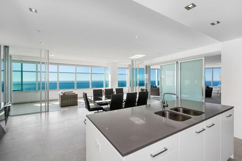 Q1 Resort & Spa - Official - South Australia Travel 29