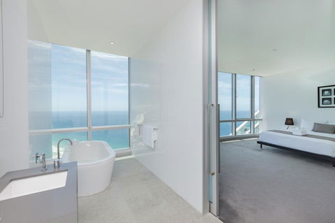 Q1 Resort & Spa - Official - South Australia Travel 12