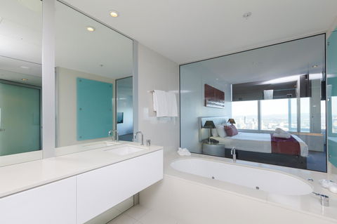 Q1 Resort & Spa - Official - South Australia Travel 39