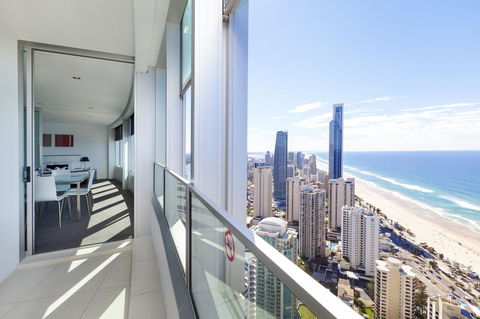 Q1 Resort & Spa - Official - South Australia Travel 5