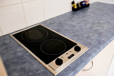 Sunlit Waters Studio Apartments - South Australia Travel 35