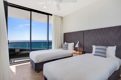 Iconic Kirra Beach Resort - South Australia Travel 28