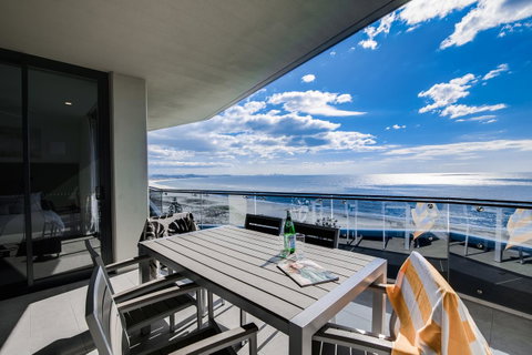 Iconic Kirra Beach Resort - South Australia Travel 42
