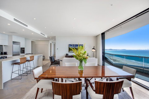 Iconic Kirra Beach Resort - South Australia Travel 25