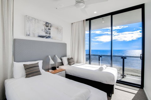 Iconic Kirra Beach Resort - South Australia Travel 38