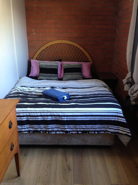 XYL Pets Friendly Seaside Boutique Guesthouse - South Australia Travel 20